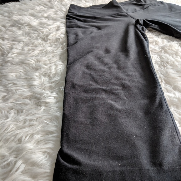 Nike Dri-Fit Capri Leggings - Picture 7 of 8